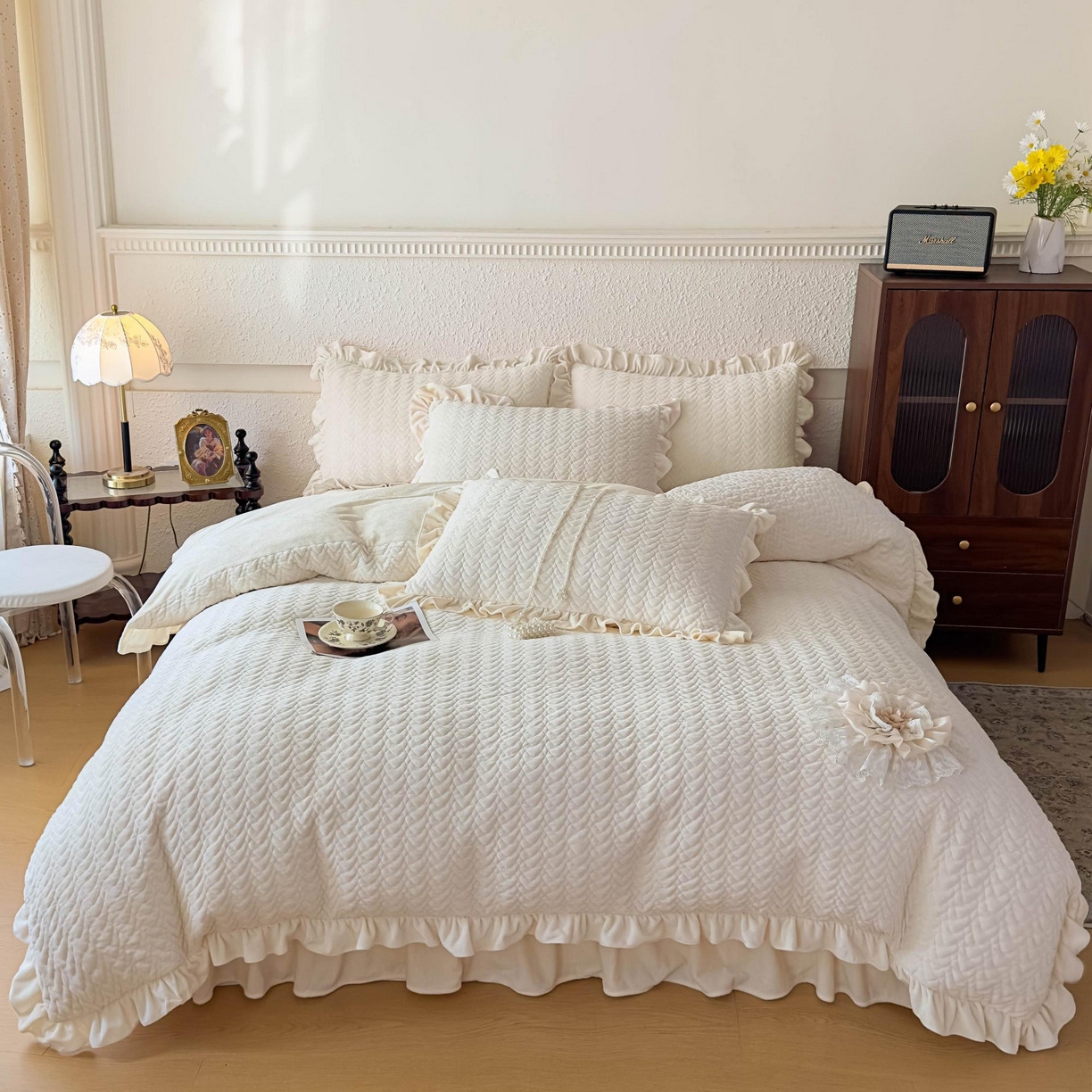 乐嘉盈2025年新款纯色刺绣床裙款牛奶绒四件套-云栖 云栖-米白