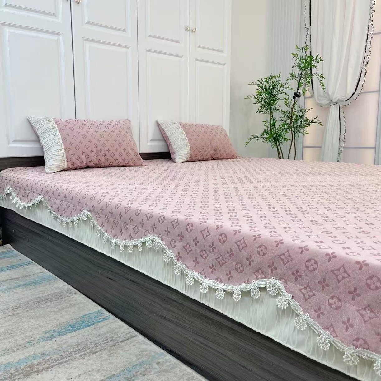 91家纺网 家纺一手货源 找家纺 （总）峻杨 2025新款雪尼尔榻榻米床盖柔软亲肤防滑耐磨可机洗可定制尺寸工厂直发雅韵