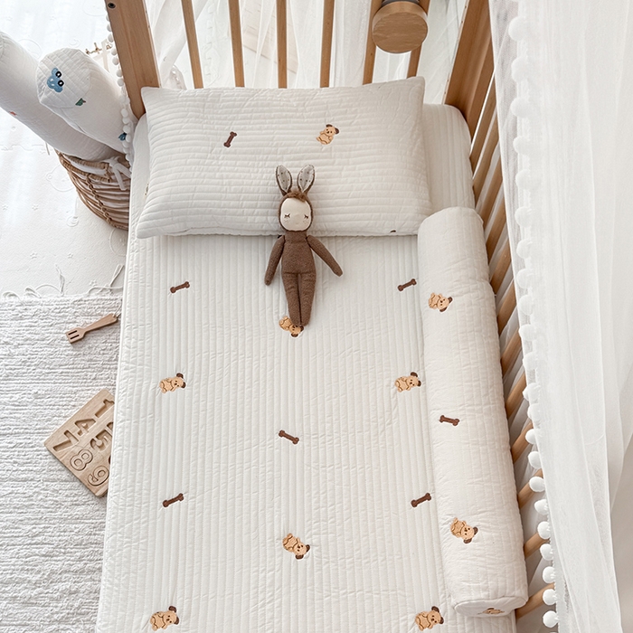 91家纺网 家纺一手货源 找家纺 荷马之梦 2025新款A类纯棉水洗棉大豆纤维夹棉绗缝儿童床笠-淳真系列 淳真-小骨头