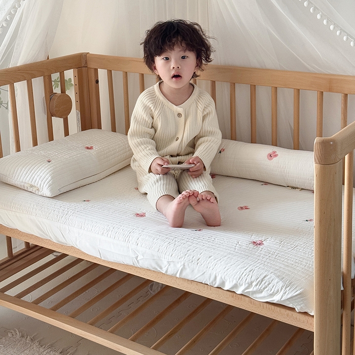 91家纺网 家纺一手货源 找家纺 荷马之梦 2025新款A类纯棉水洗棉大豆纤维夹棉绗缝儿童床笠-淳真系列 淳真-兔小花