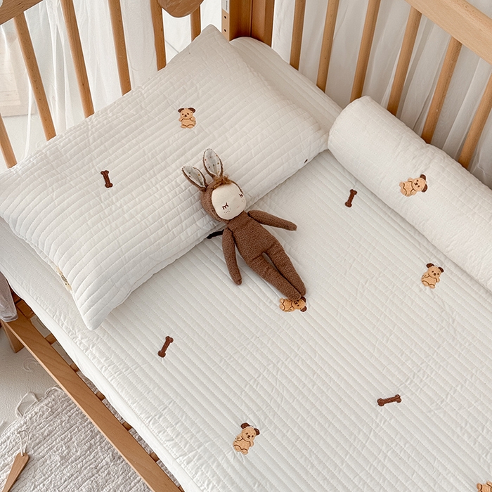 91家纺网 家纺一手货源 找家纺 荷马之梦 2025新款A类纯棉水洗棉大豆纤维夹棉绗缝儿童床笠-淳真系列 淳真-小骨头