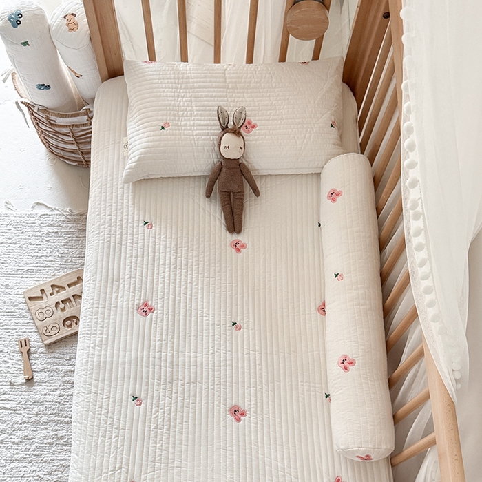 91家纺网 家纺一手货源 找家纺 荷马之梦 2025新款A类纯棉水洗棉大豆纤维夹棉绗缝儿童床笠-淳真系列 淳真-兔小花