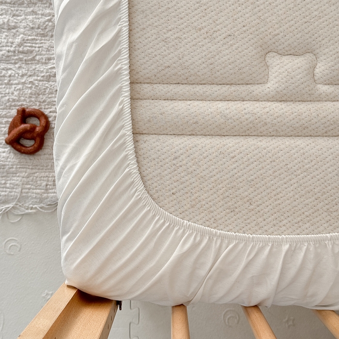 91家纺网 家纺一手货源 找家纺 荷马之梦 2025新款A类纯棉水洗棉大豆纤维夹棉绗缝儿童床笠-淳真系列 淳真-小骨头