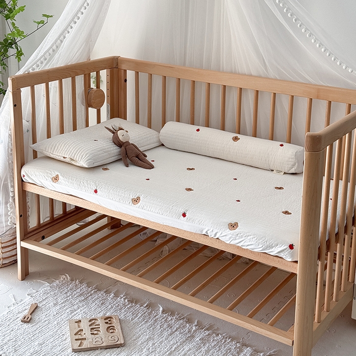 91家纺网 家纺一手货源 找家纺 荷马之梦 2025新款A类纯棉水洗棉大豆纤维夹棉绗缝儿童床笠-淳真系列 淳真-小苹果