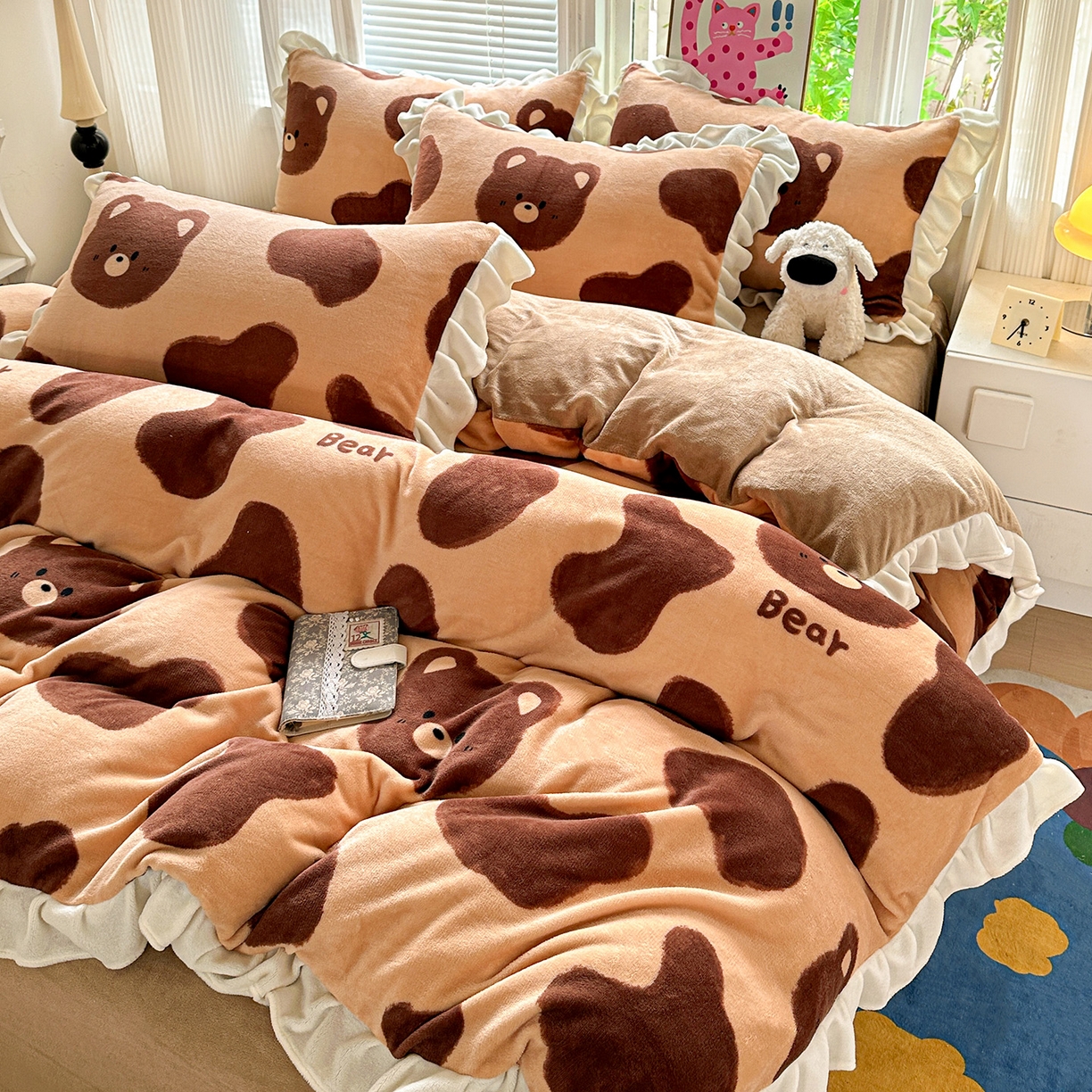 91家纺网 家纺一手货源 找家纺 （总）N先生+V 13814689556 发大图/买家秀 2025新款韩式博主风花边款ins卡通牛奶绒四件套