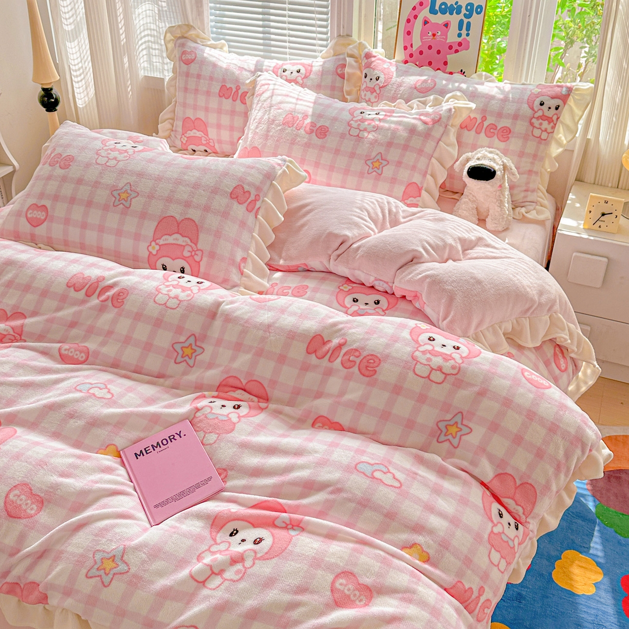 N先生+V 13814689556 发大图/买家秀 2025新款韩式博主风花边款ins卡通牛奶绒四件套 爱心美蒂