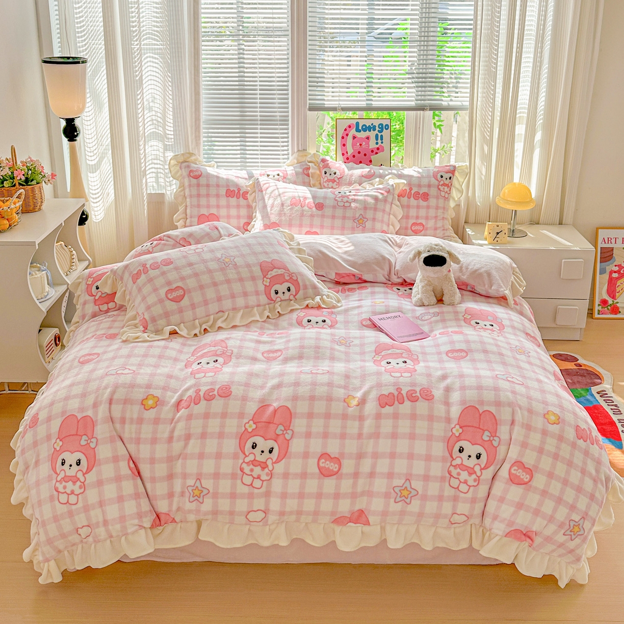 91家纺网 家纺一手货源 找家纺 N先生+V 13814689556 发大图/买家秀 2025新款韩式博主风花边款ins卡通牛奶绒四件套 爱心美蒂