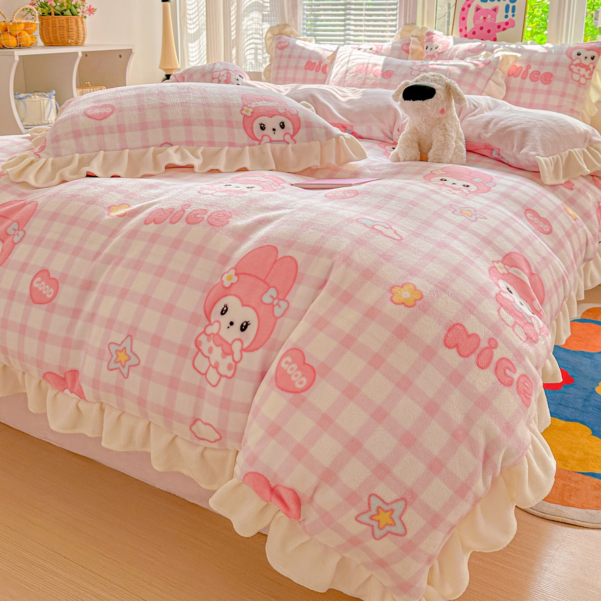 91家纺网 家纺一手货源 找家纺 N先生+V 13814689556 发大图/买家秀 2025新款韩式博主风花边款ins卡通牛奶绒四件套 爱心美蒂