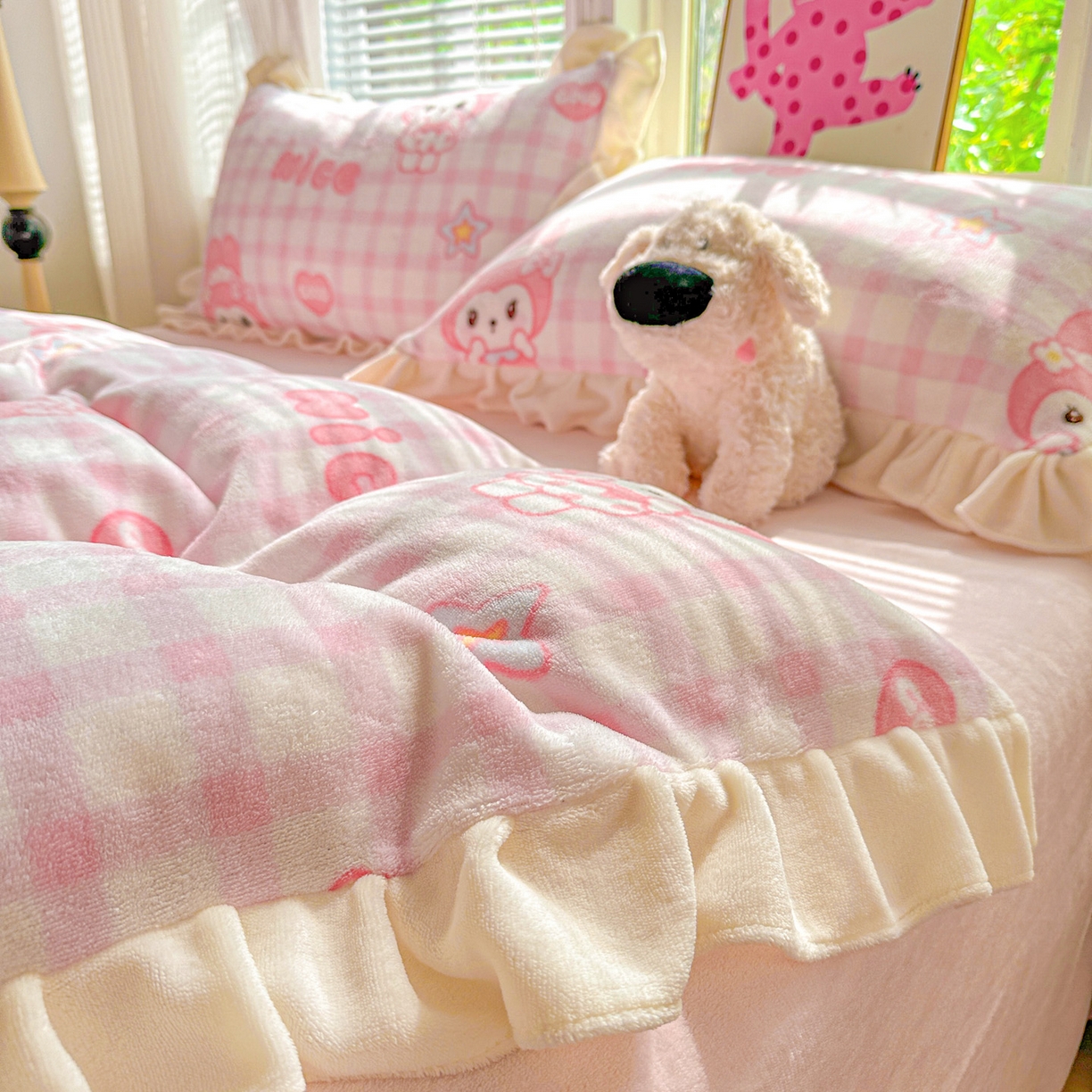 91家纺网 家纺一手货源 找家纺 N先生+V 13814689556 发大图/买家秀 2025新款韩式博主风花边款ins卡通牛奶绒四件套 爱心美蒂