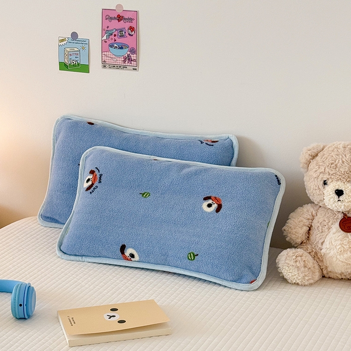 91家纺网 家纺一手货源 找家纺 嗨生活 2025新款雪梨绒枕套枕芯儿童枕套枕芯幼儿园枕套枕芯 俏皮小狗