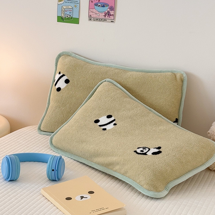 91家纺网 家纺一手货源 找家纺 嗨生活 2025新款雪梨绒枕套枕芯儿童枕套枕芯幼儿园枕套枕芯 可爱熊猫