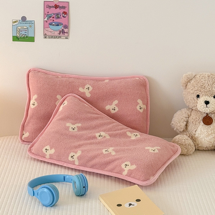 91家纺网 家纺一手货源 找家纺 嗨生活 2025新款雪梨绒枕套枕芯儿童枕套枕芯幼儿园枕套枕芯 兔兔乐园