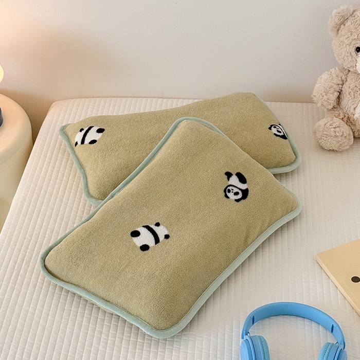 91家纺网 家纺一手货源 找家纺 嗨生活 2025新款雪梨绒枕套枕芯儿童枕套枕芯幼儿园枕套枕芯 可爱熊猫