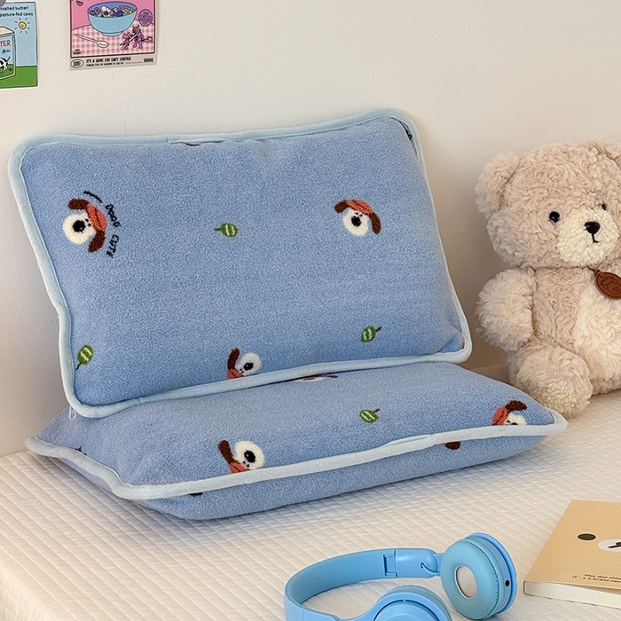 91家纺网 家纺一手货源 找家纺 嗨生活 2025新款雪梨绒枕套枕芯儿童枕套枕芯幼儿园枕套枕芯 俏皮小狗