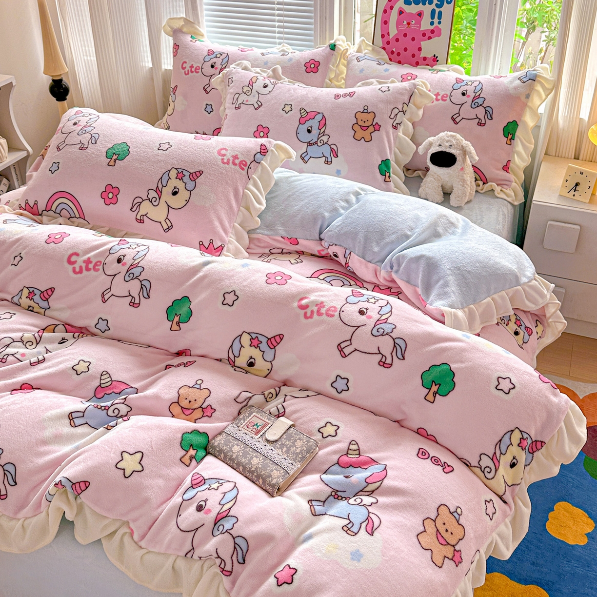 N先生+V 13814689556 发大图/买家秀 2025新款韩式博主风花边款ins卡通牛奶绒四件套 快乐独角兽