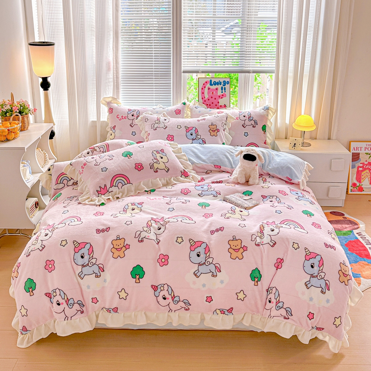 91家纺网 家纺一手货源 找家纺 N先生+V 13814689556 发大图/买家秀 2025新款韩式博主风花边款ins卡通牛奶绒四件套 快乐独角兽