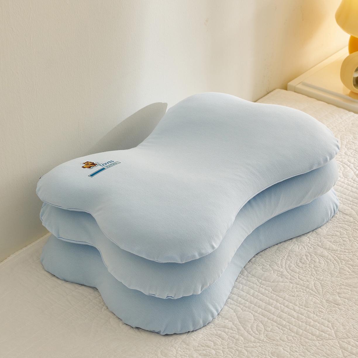 91家纺网 家纺一手货源 找家纺 乐可 2025新款蝶形儿童硅胶枕婴童学生枕头枕芯 蝶形儿童硅胶枕-蓝-G2 35*55*6cm/只