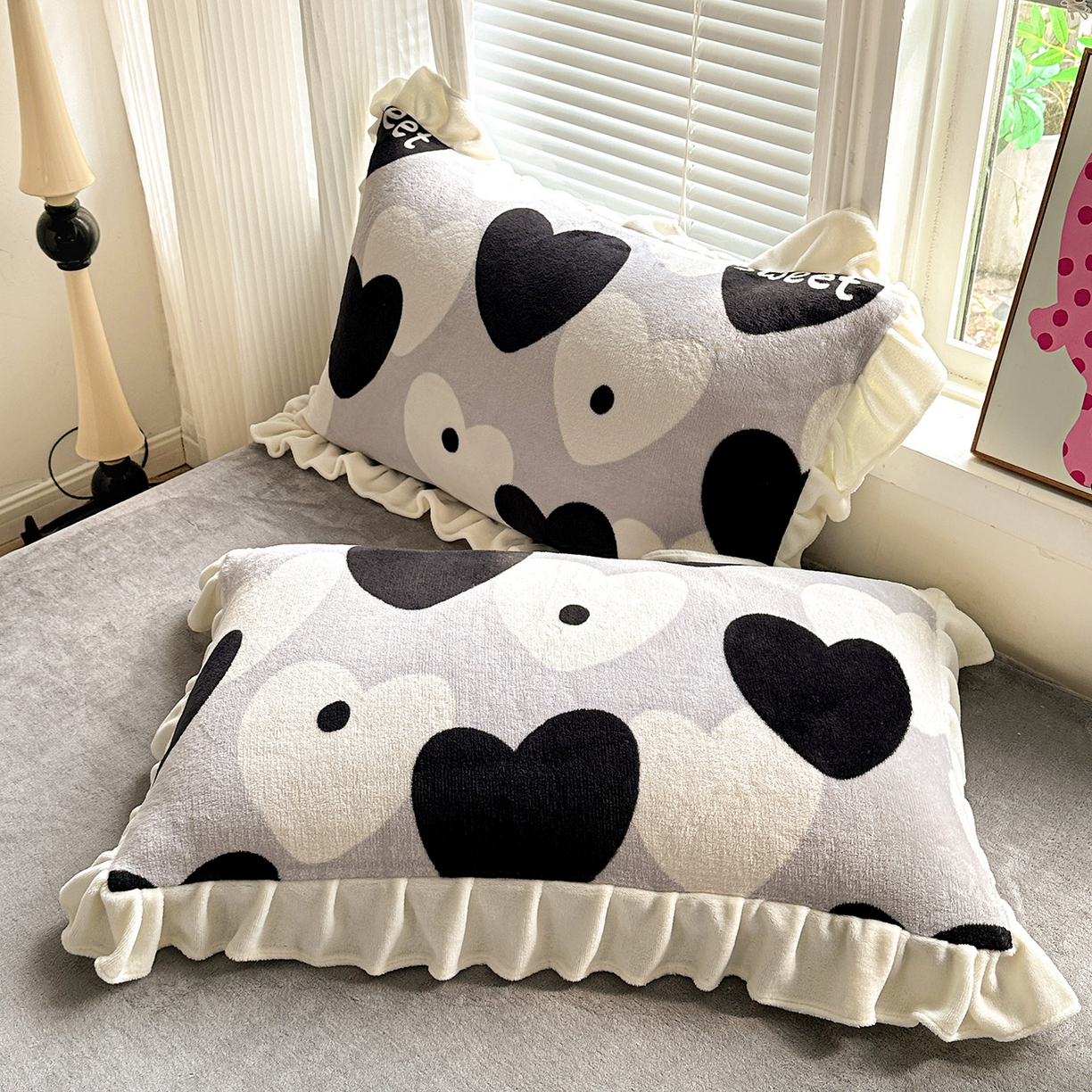 91家纺网 家纺一手货源 找家纺 N先生+V 13814689556 发大图/买家秀 2025新款韩式博主风花边款ins卡通牛奶绒四件套 美梦甜心