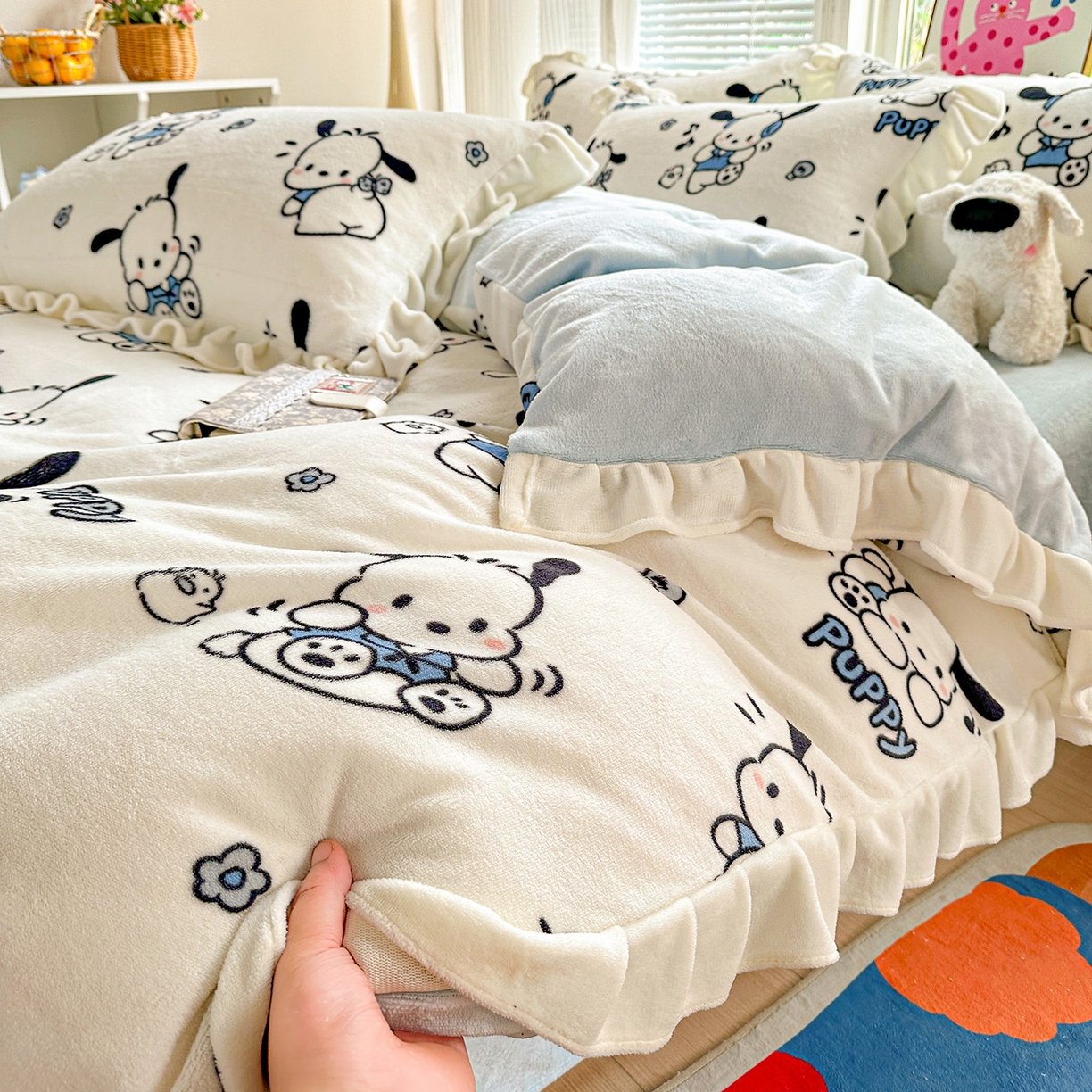 91家纺网 家纺一手货源 找家纺 N先生+V 13814689556 发大图/买家秀 2025新款韩式博主风花边款ins卡通牛奶绒四件套 顽皮帕恰