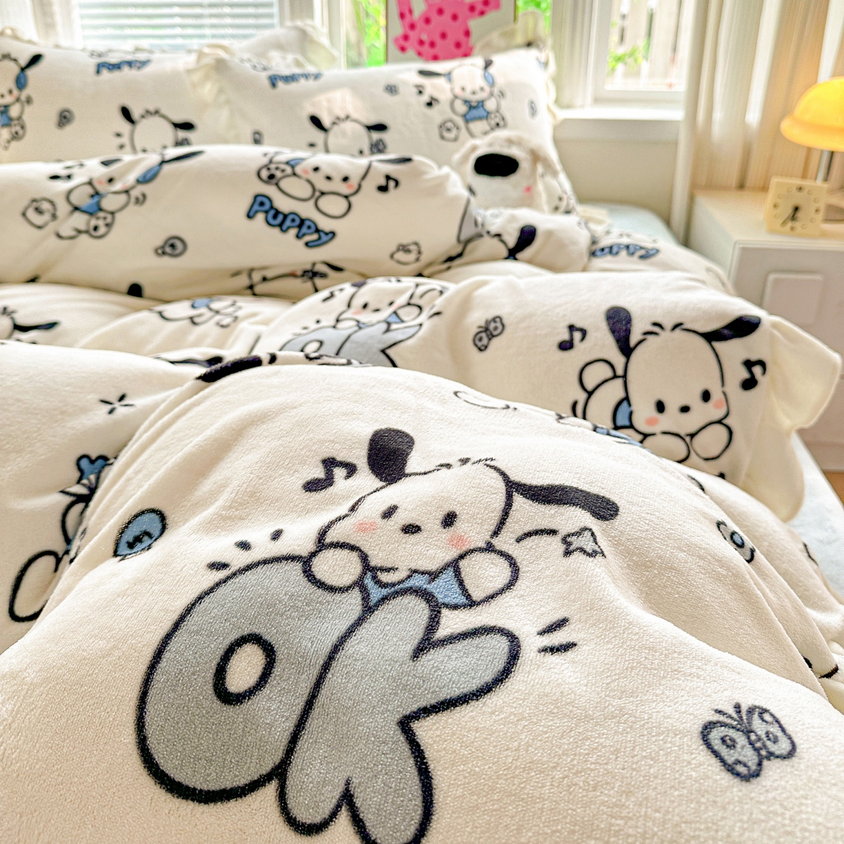 91家纺网 家纺一手货源 找家纺 N先生+V 13814689556 发大图/买家秀 2025新款韩式博主风花边款ins卡通牛奶绒四件套 顽皮帕恰