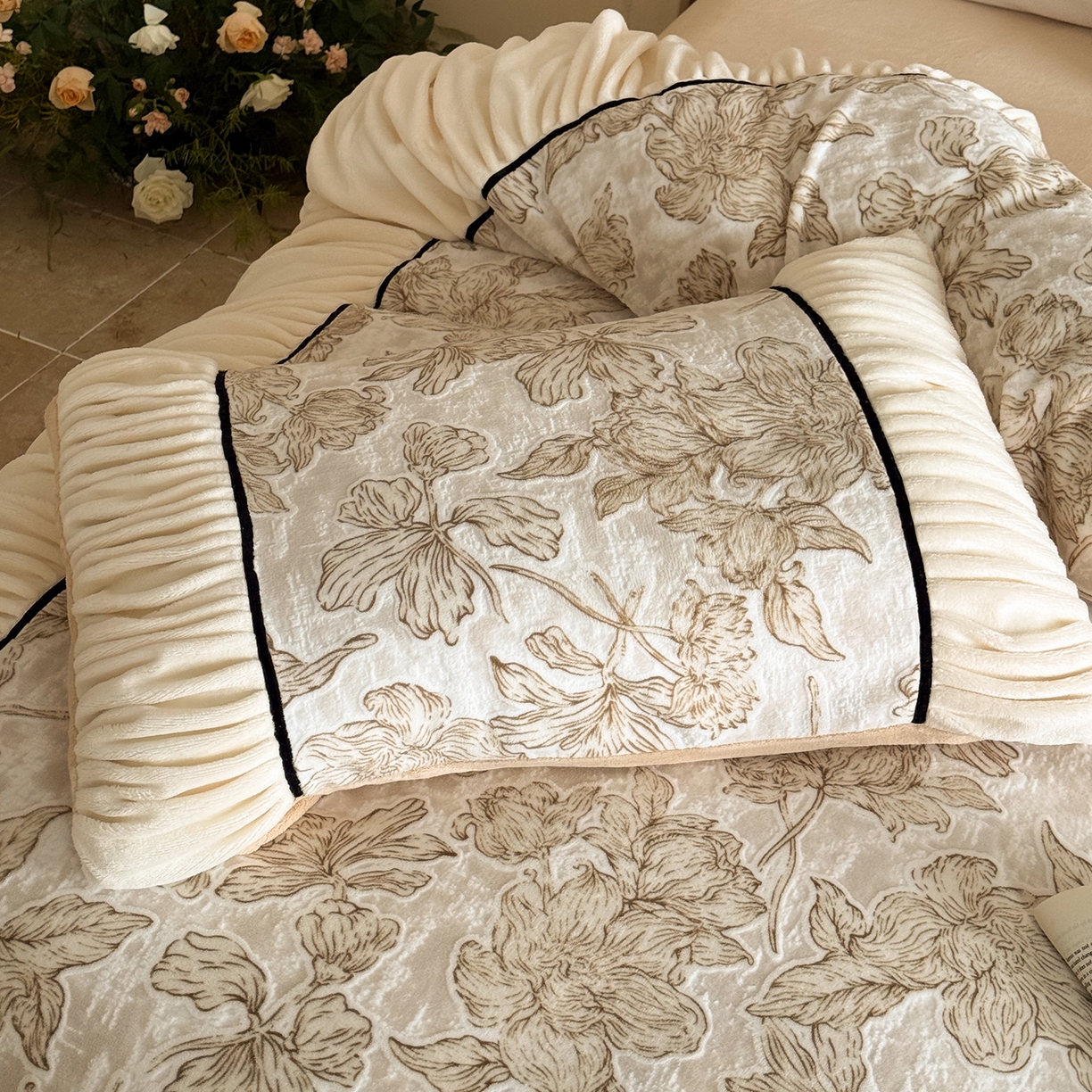 91家纺网 家纺一手货源 找家纺 （总）圆岛家纺 2025新款复古法式雕花高克重牛奶绒四件套