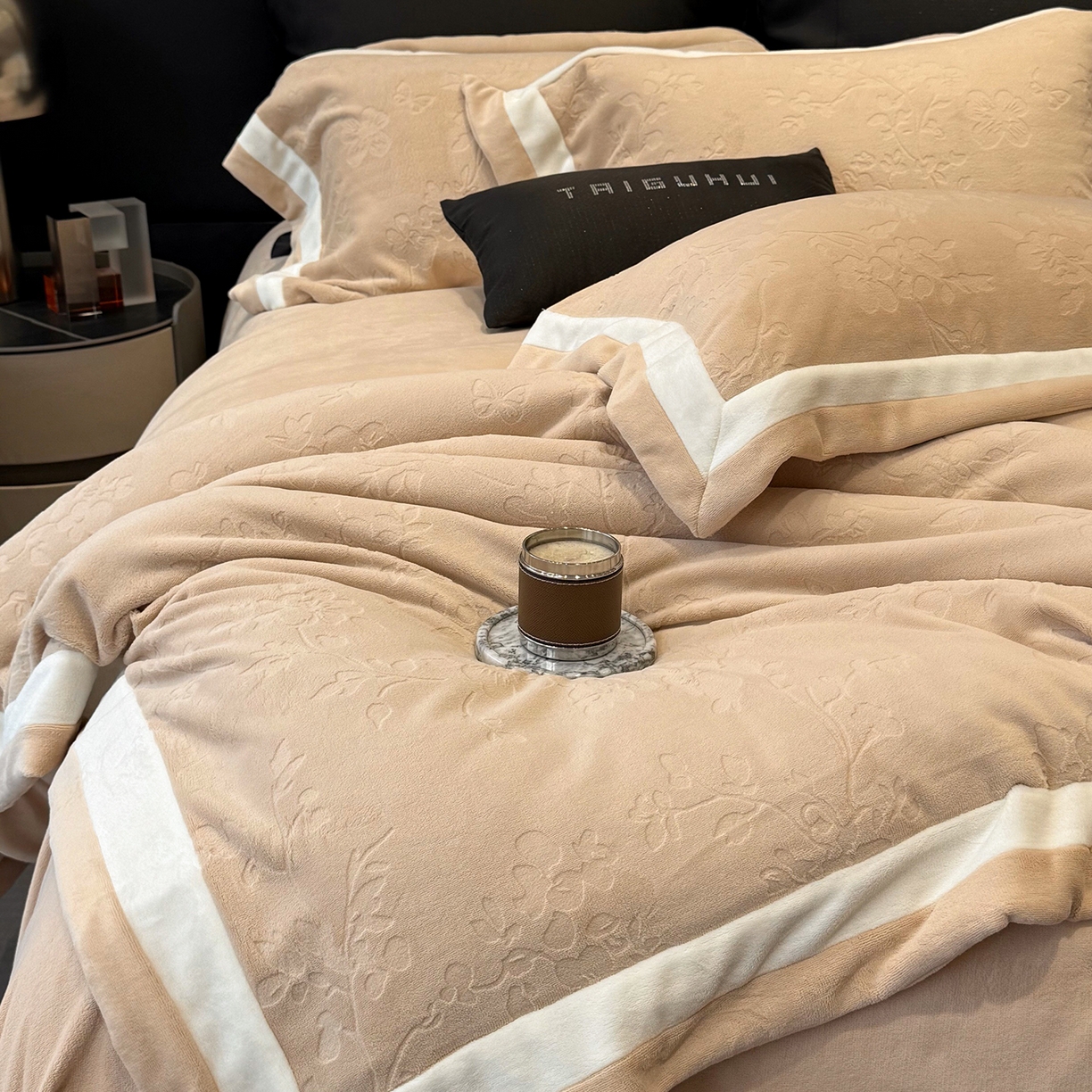 91家纺网 家纺一手货源 找家纺 （总）太古汇家居 2025新款高克重牛奶绒四件套-繁花系列