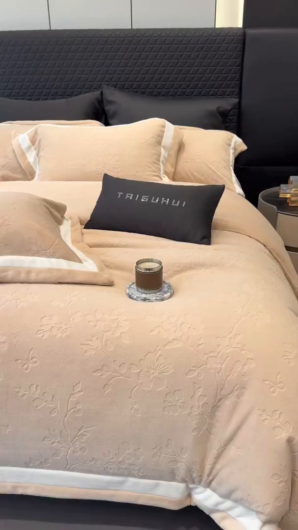 91家纺网 家纺一手货源 找家纺 （总）太古汇家居 2025新款高克重牛奶绒四件套-繁花系列