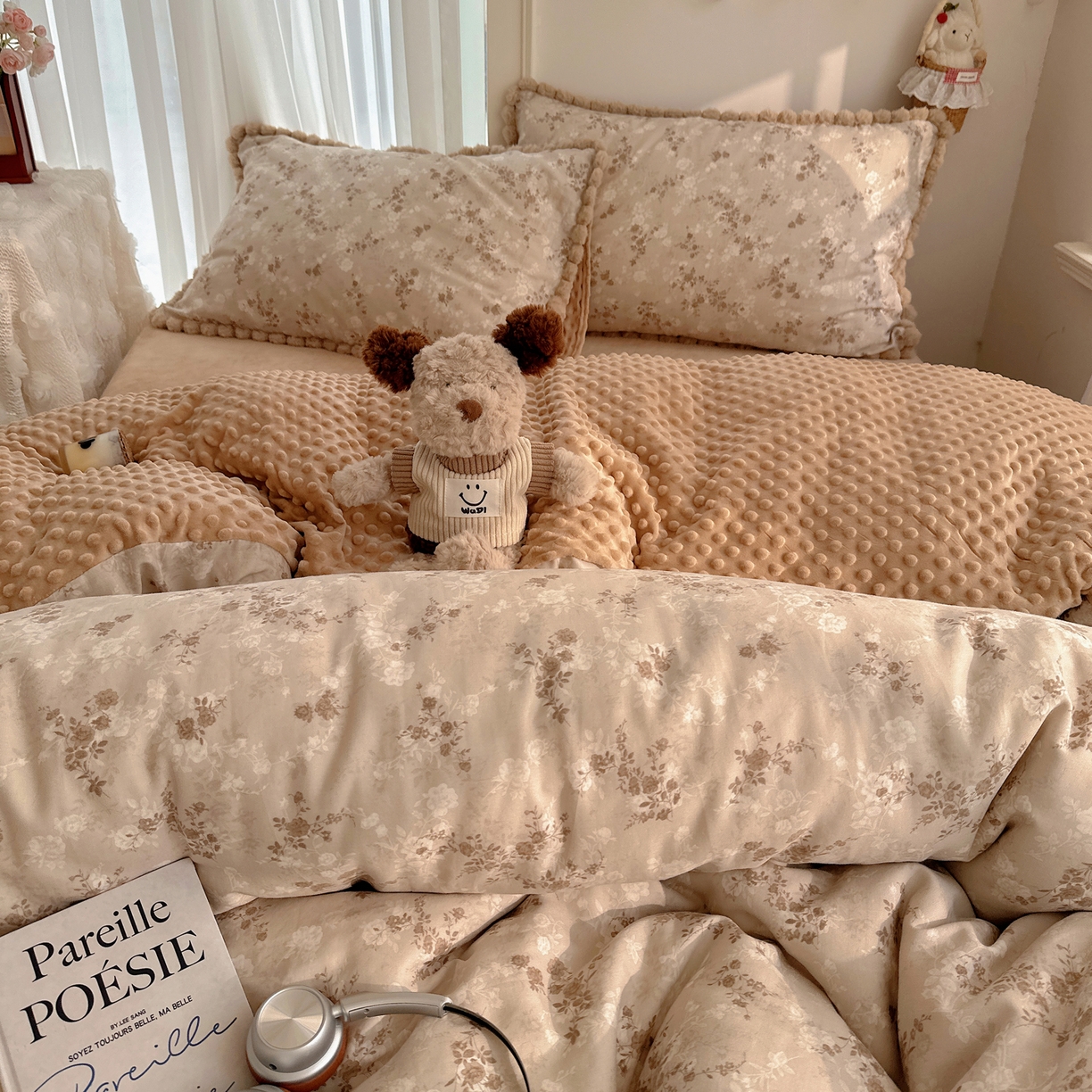 91家纺网 家纺一手货源 找家纺 Sweet dreams甜梦 2025新款双层纱豆豆绒棉加绒四件套 楼兰米