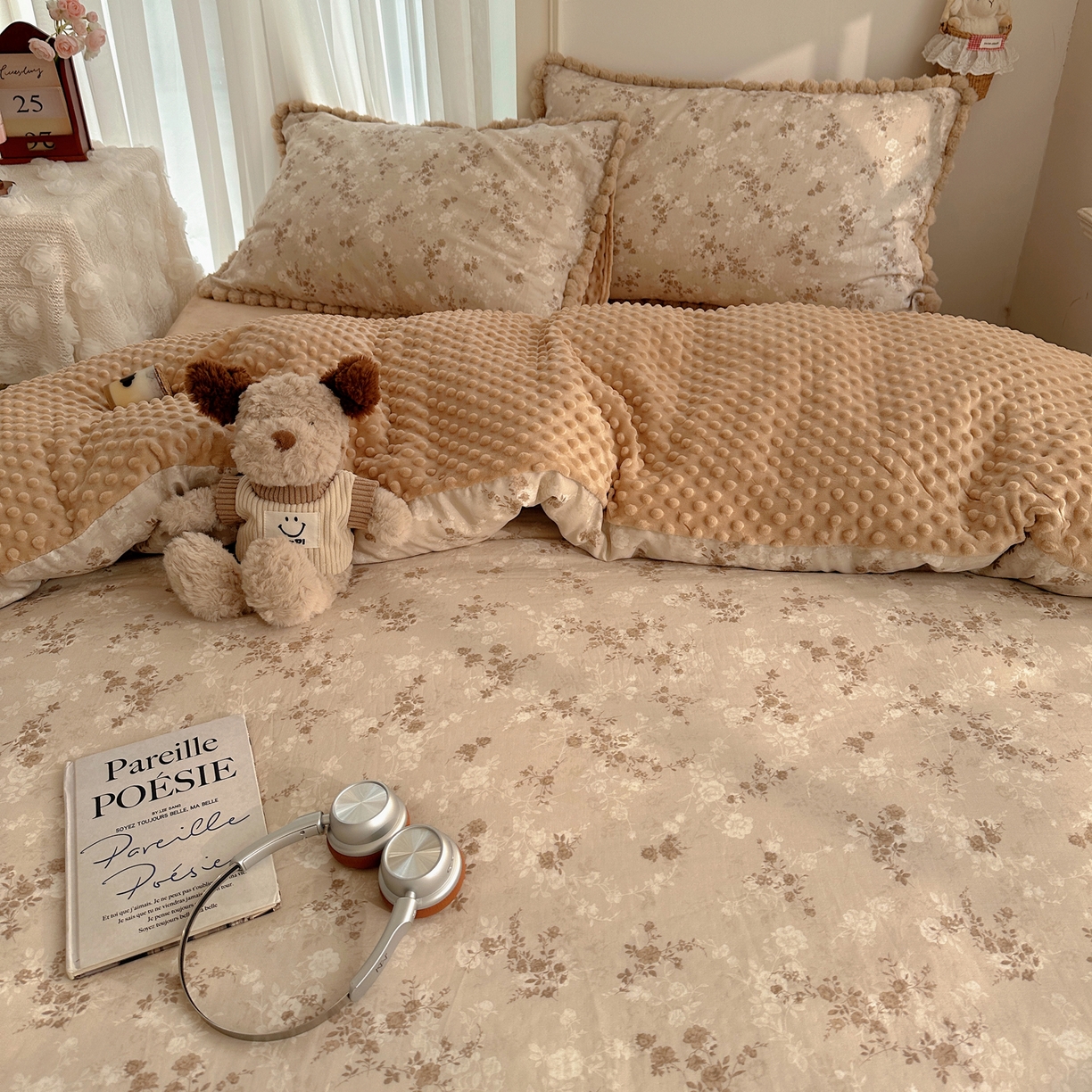 91家纺网 家纺一手货源 找家纺 Sweet dreams甜梦 2025新款双层纱豆豆绒棉加绒四件套 楼兰米