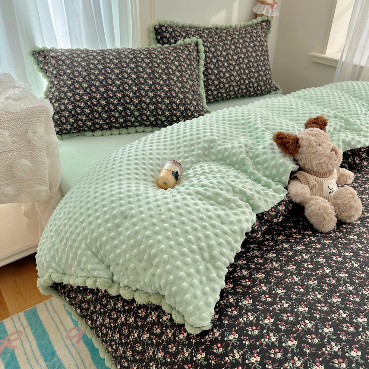 91家纺网 家纺一手货源 找家纺 Sweet dreams甜梦 2025新款双层纱豆豆绒棉加绒四件套 绘梨黑