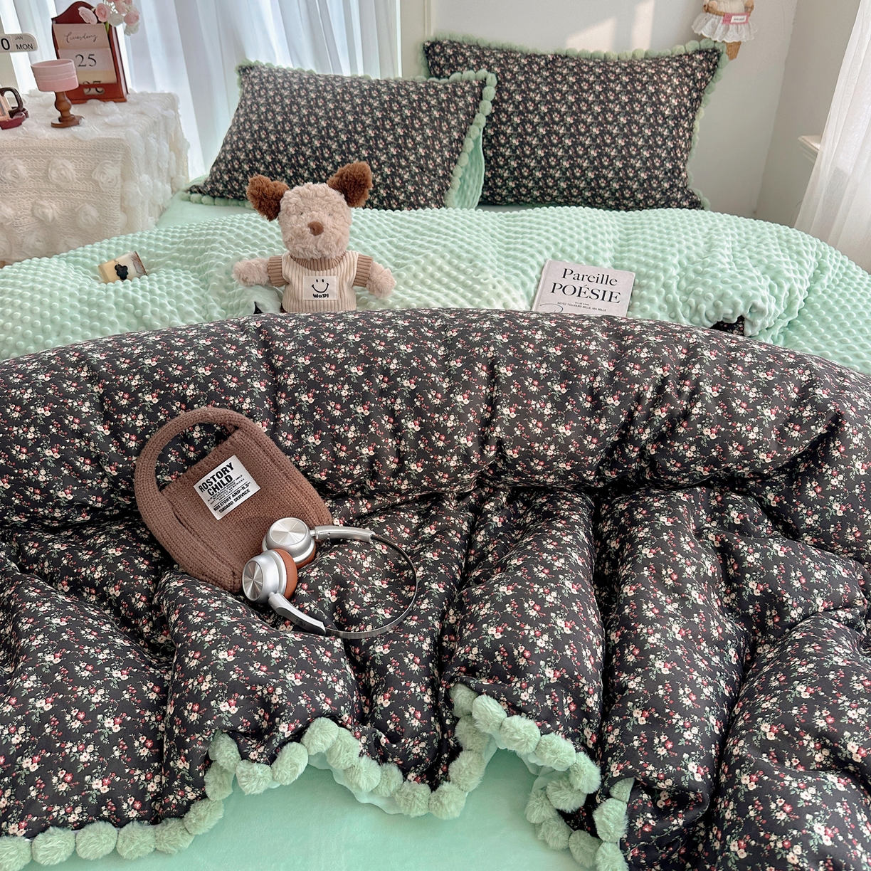 91家纺网 家纺一手货源 找家纺 Sweet dreams甜梦 2025新款双层纱豆豆绒棉加绒四件套 绘梨黑