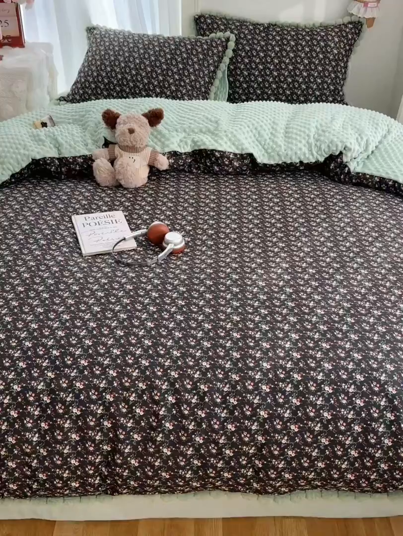 91家纺网 家纺一手货源 找家纺 Sweet dreams甜梦 2025新款双层纱豆豆绒棉加绒四件套 绘梨黑