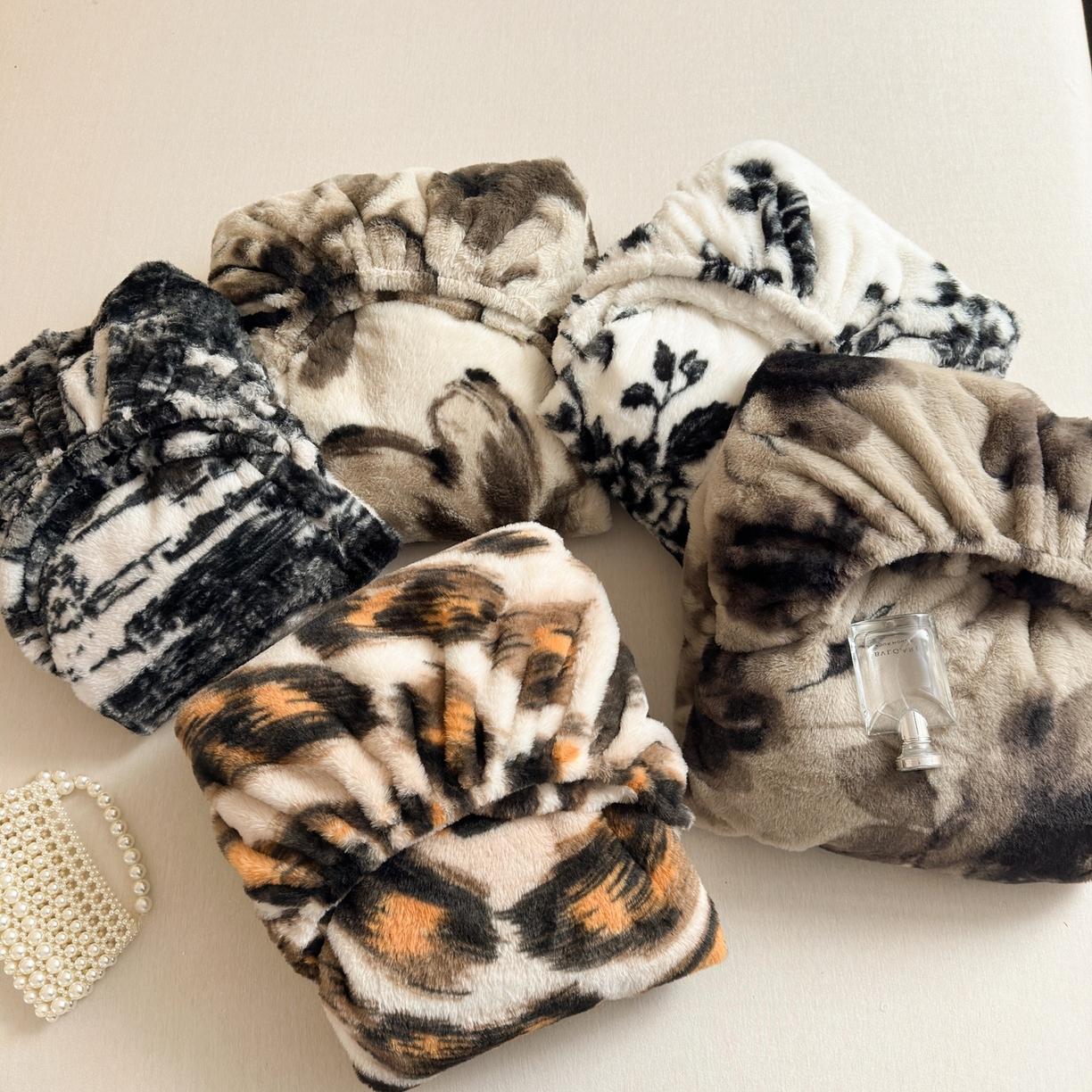 91家纺网 家纺一手货源 找家纺 娜娜 2025新款兔毛绒保暖床笠 组合图仅供展示