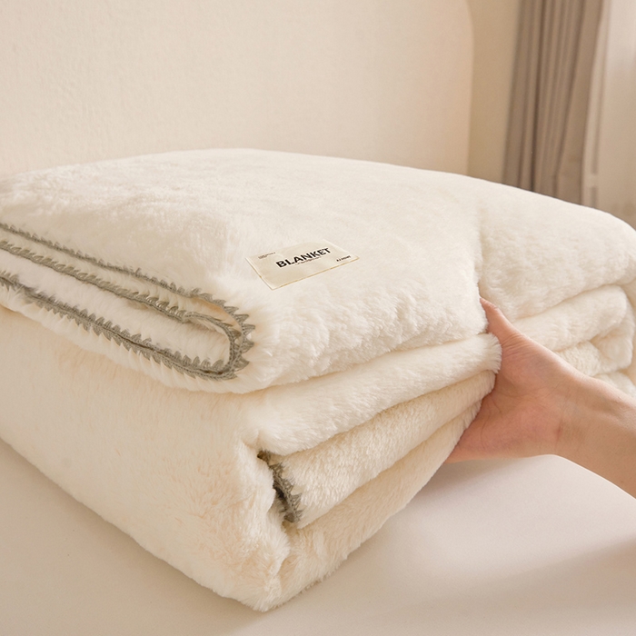 91家纺网 家纺一手货源 找家纺 （总）艾佳 2025新款A类四季毯高端加厚多功能双面仿皮草仿大兔绒毛毯毯子