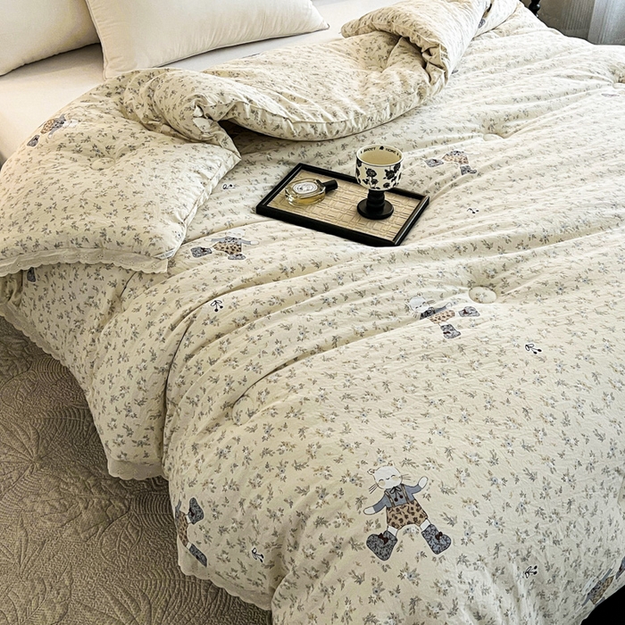 91家纺网 家纺一手货源 找家纺 曲之慕 2025新款云朵棉软糯柔软舒适秋冬被被子被芯 馋嘴小猫