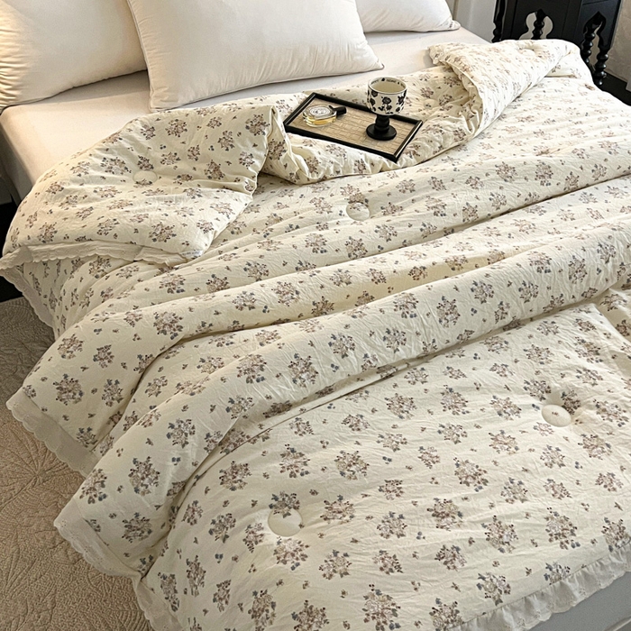 91家纺网 家纺一手货源 找家纺 曲之慕 2025新款云朵棉软糯柔软舒适秋冬被被子被芯 海棠