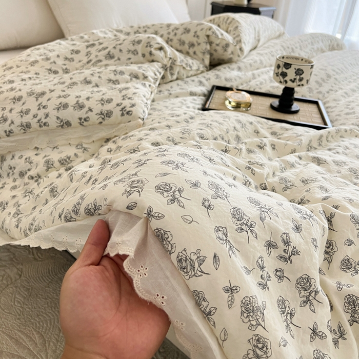 91家纺网 家纺一手货源 找家纺 曲之慕 2025新款云朵棉软糯柔软舒适秋冬被被子被芯 幽兰玫瑰