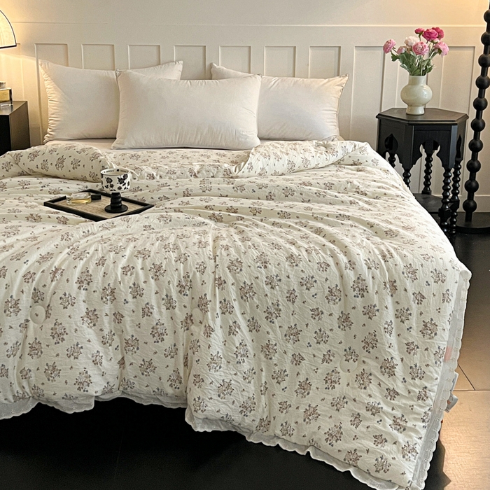 91家纺网 家纺一手货源 找家纺 曲之慕 2025新款云朵棉软糯柔软舒适秋冬被被子被芯 海棠