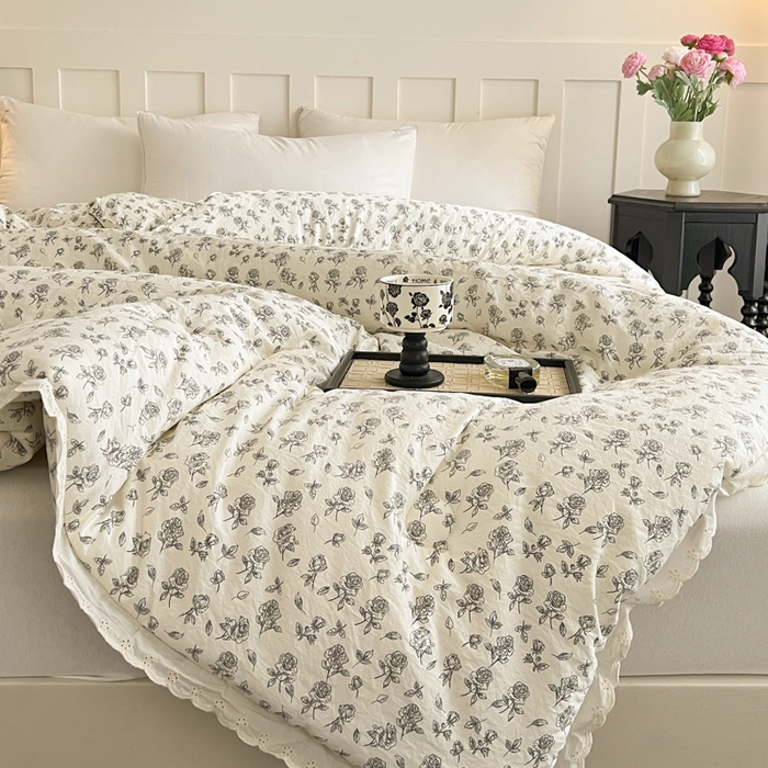 91家纺网 家纺一手货源 找家纺 曲之慕 2025新款云朵棉软糯柔软舒适秋冬被被子被芯 幽兰玫瑰