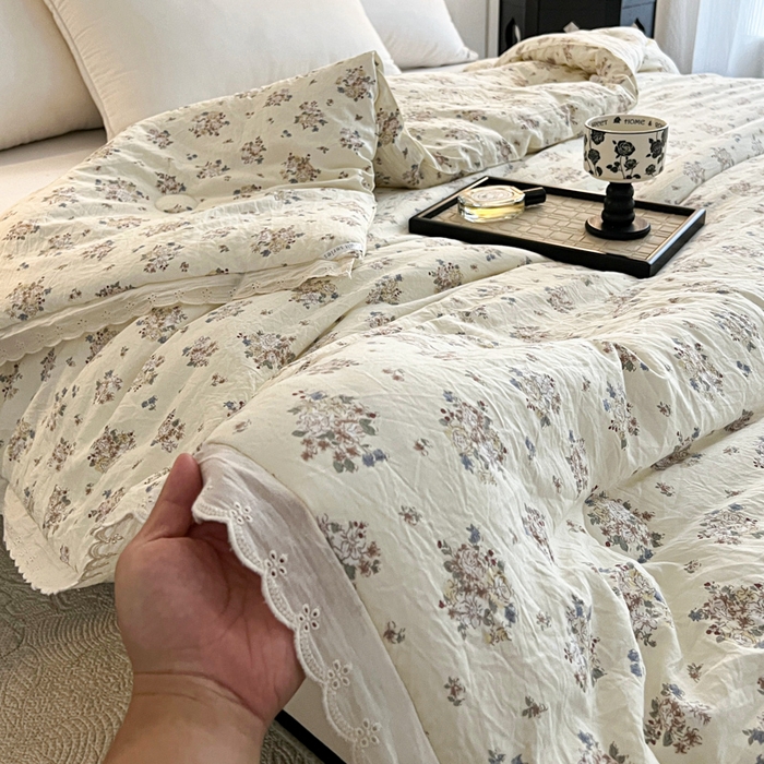 91家纺网 家纺一手货源 找家纺 曲之慕 2025新款云朵棉软糯柔软舒适秋冬被被子被芯 海棠