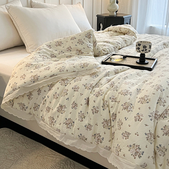 91家纺网 家纺一手货源 找家纺 曲之慕 2025新款云朵棉软糯柔软舒适秋冬被被子被芯 海棠