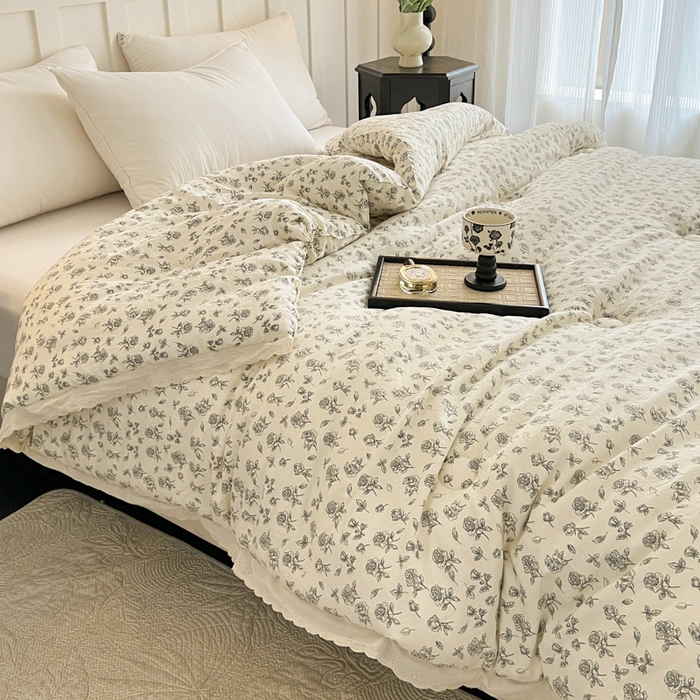 91家纺网 家纺一手货源 找家纺 曲之慕 2025新款云朵棉软糯柔软舒适秋冬被被子被芯 幽兰玫瑰