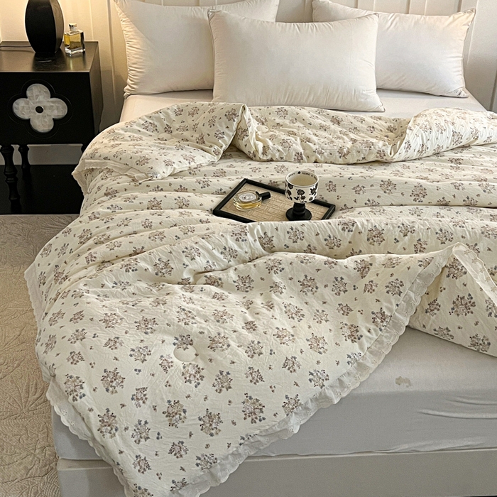 91家纺网 家纺一手货源 找家纺 曲之慕 2025新款云朵棉软糯柔软舒适秋冬被被子被芯 海棠