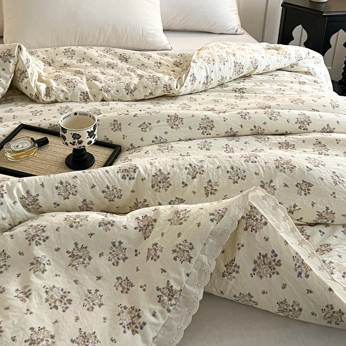 91家纺网 家纺一手货源 找家纺 曲之慕 2025新款云朵棉软糯柔软舒适秋冬被被子被芯 海棠