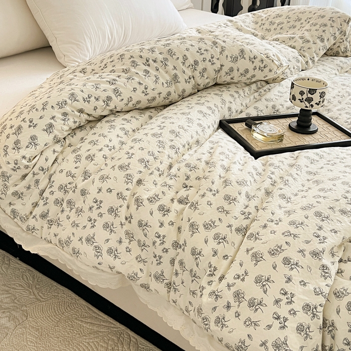 91家纺网 家纺一手货源 找家纺 曲之慕 2025新款云朵棉软糯柔软舒适秋冬被被子被芯 幽兰玫瑰