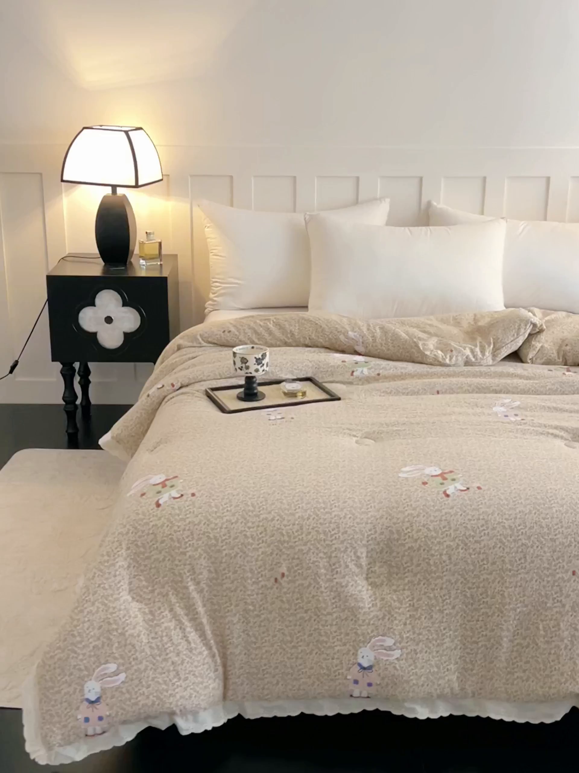 91家纺网 家纺一手货源 找家纺 曲之慕 2025新款云朵棉软糯柔软舒适秋冬被被子被芯 兔兔糖