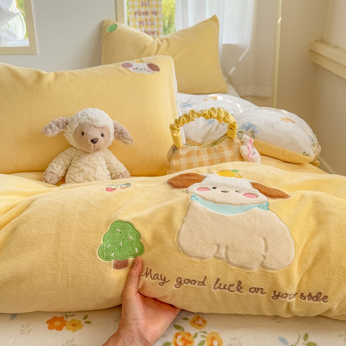 梦舒阳家纺 2025贴布绣牛奶绒四件套可爱卡通牛奶绒刺绣四件套量大优惠 萌萌狗