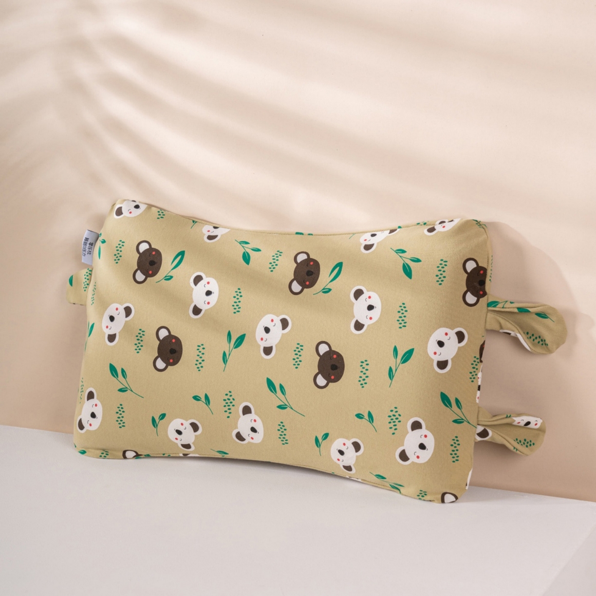 91家纺网 家纺一手货源 找家纺 芯奇想 2025新款全棉卡通儿童枕聚氨酯慢回弹枕芯枕头 考拉-绿色