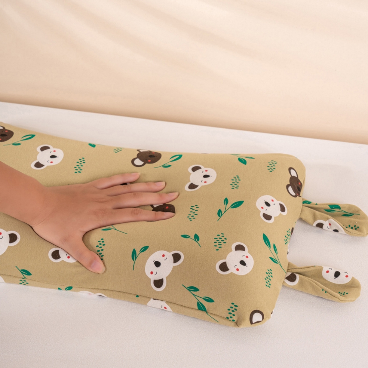 91家纺网 家纺一手货源 找家纺 芯奇想 2025新款全棉卡通儿童枕聚氨酯慢回弹枕芯枕头 考拉-绿色