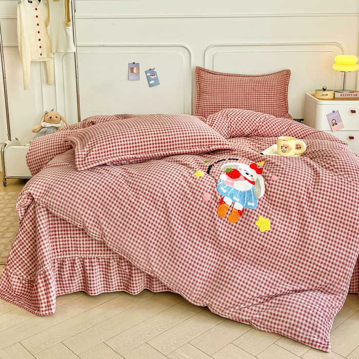 91家纺网 家纺一手货源 找家纺 （总）尚美 2025爆款格子系列印加绣牛奶绒床盖四件套